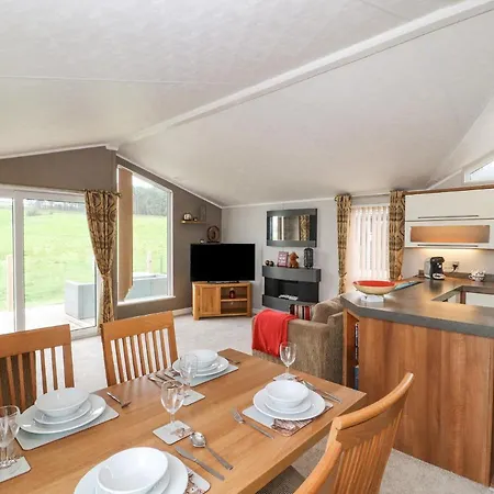 No 8 Hillcote