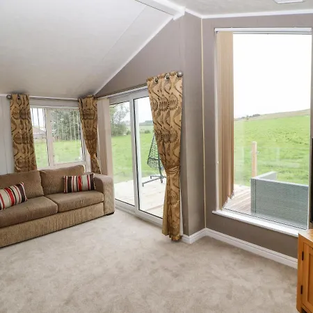 Hotel No 8 Hillcote 4*