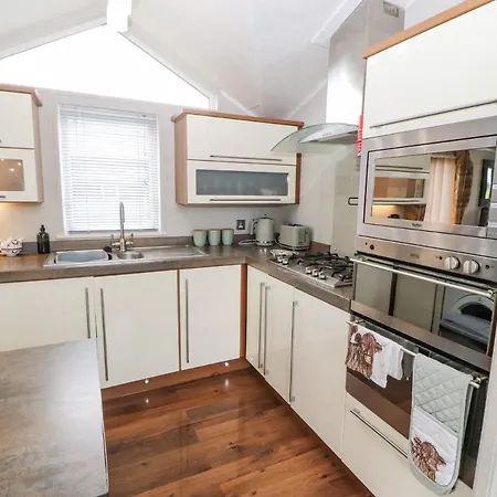 No 8 Hillcote